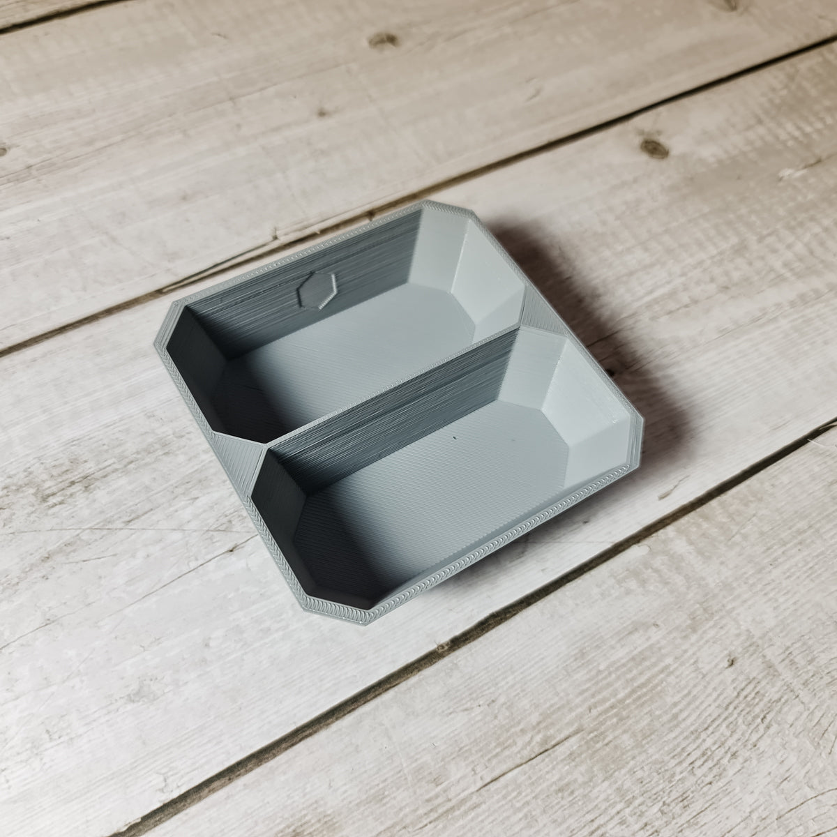 OCTA TRAY - 2 OCTAGONAL PARTITIONS